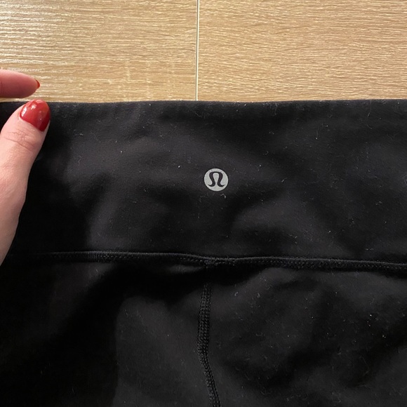 Lulu Lemon Leggings - Picture 2 of 3